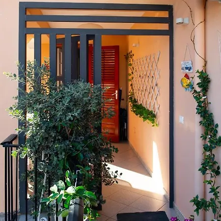 Chiocciola Sul Lungomare Tremoli, Parcheggio Gratuito * Avola
